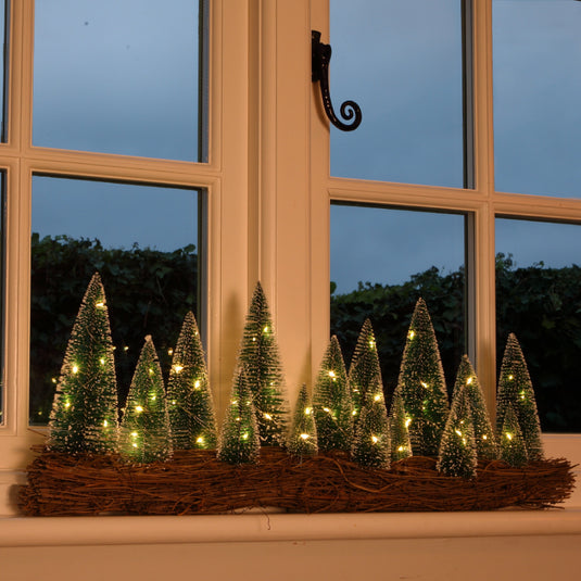 Rattan Tree Screne With 15 Bristle Trees