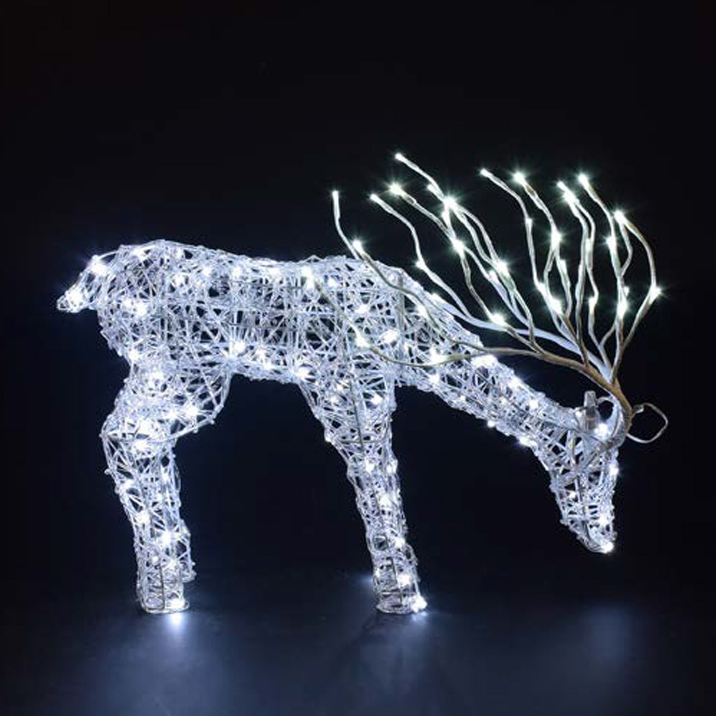 Spun Acrylic Tatton Grazing Stag
