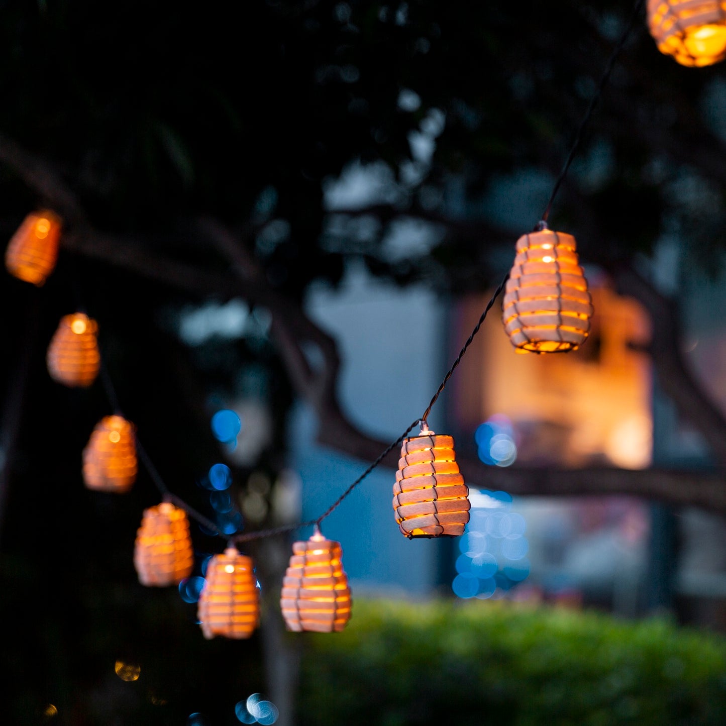 10 Tan Rattan Lantern Lights