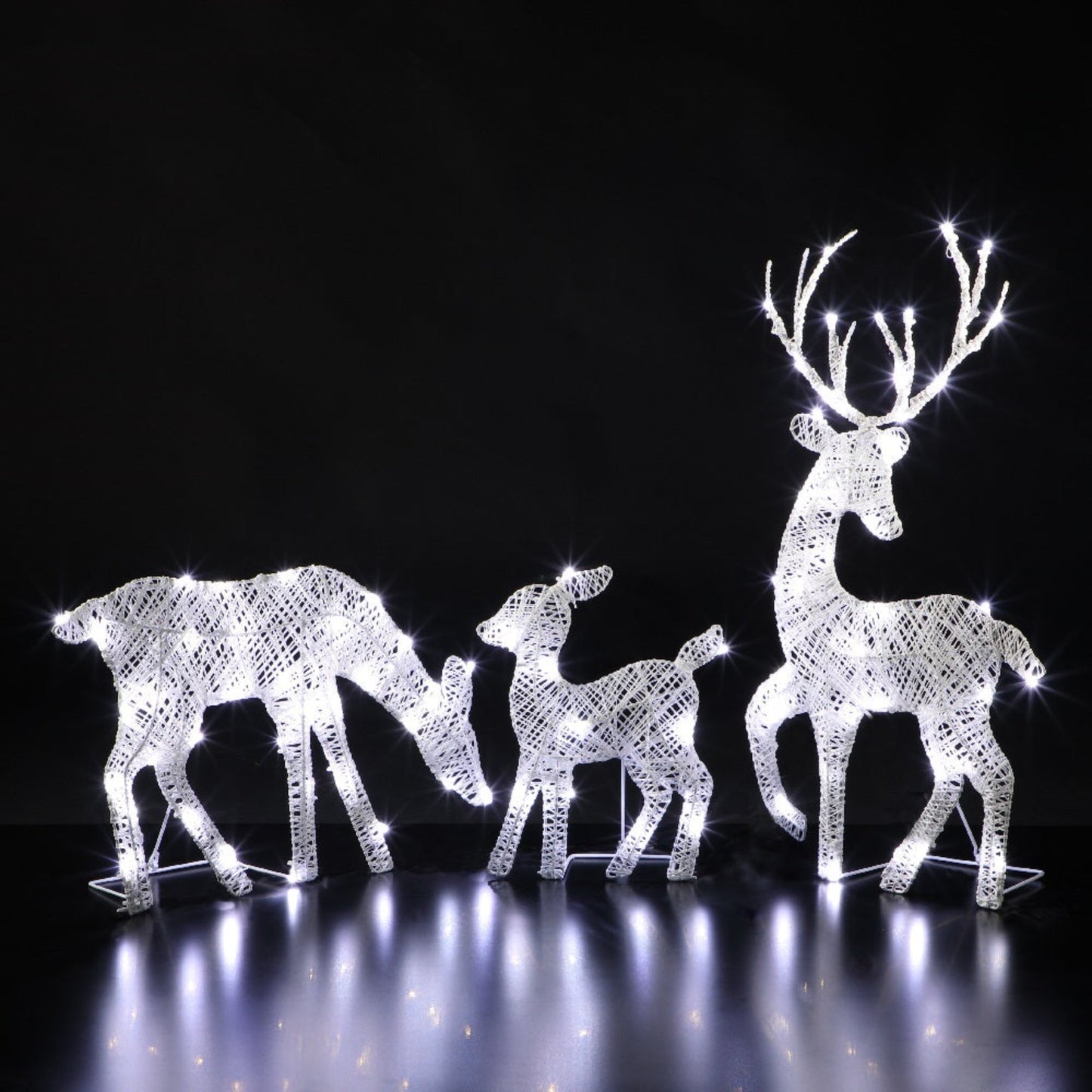 60cm White Twine Two Dimensional Deer Family - 85 LEDs