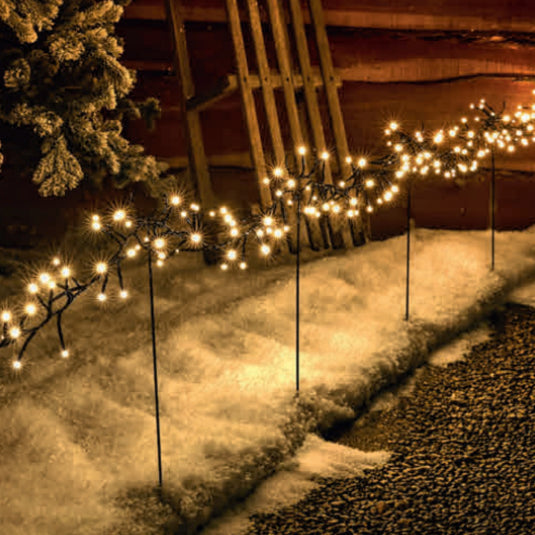 720 Warm White Multfunction Cluster Lights With 12 Stakes