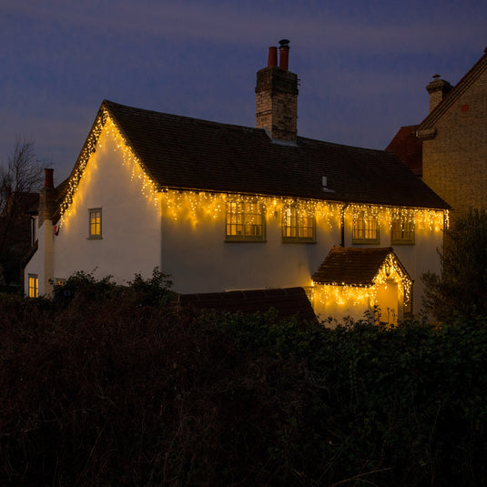 10M Warm White Snowing Icicles With White Cable - 480 LEDS