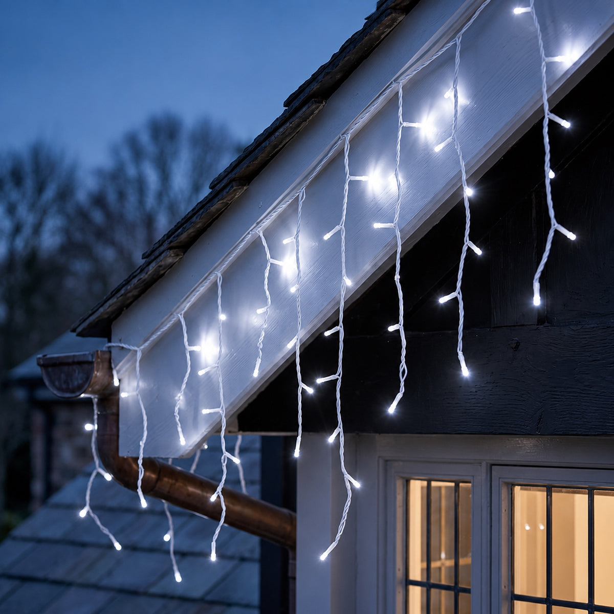 5M White Snowing Icicles With Whtie Cable - 240 LEDS