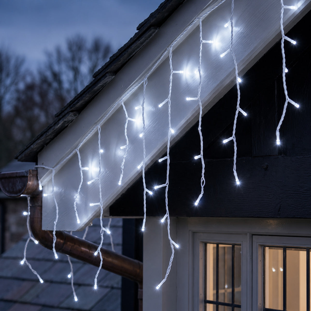 15M White Snowing Icicles With Whtie Cable - 720 LEDS